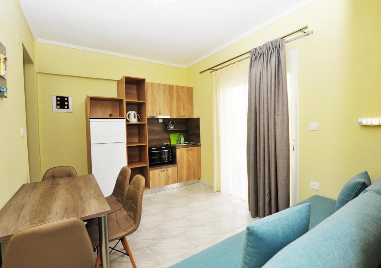 Dionisos Apartments Paralia Dionysiou Buitenkant foto